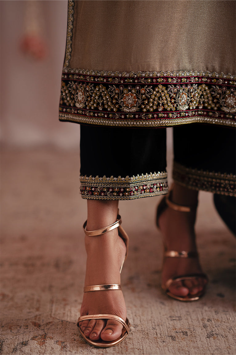 Gold Zari Shirt, Izaar & Shawl