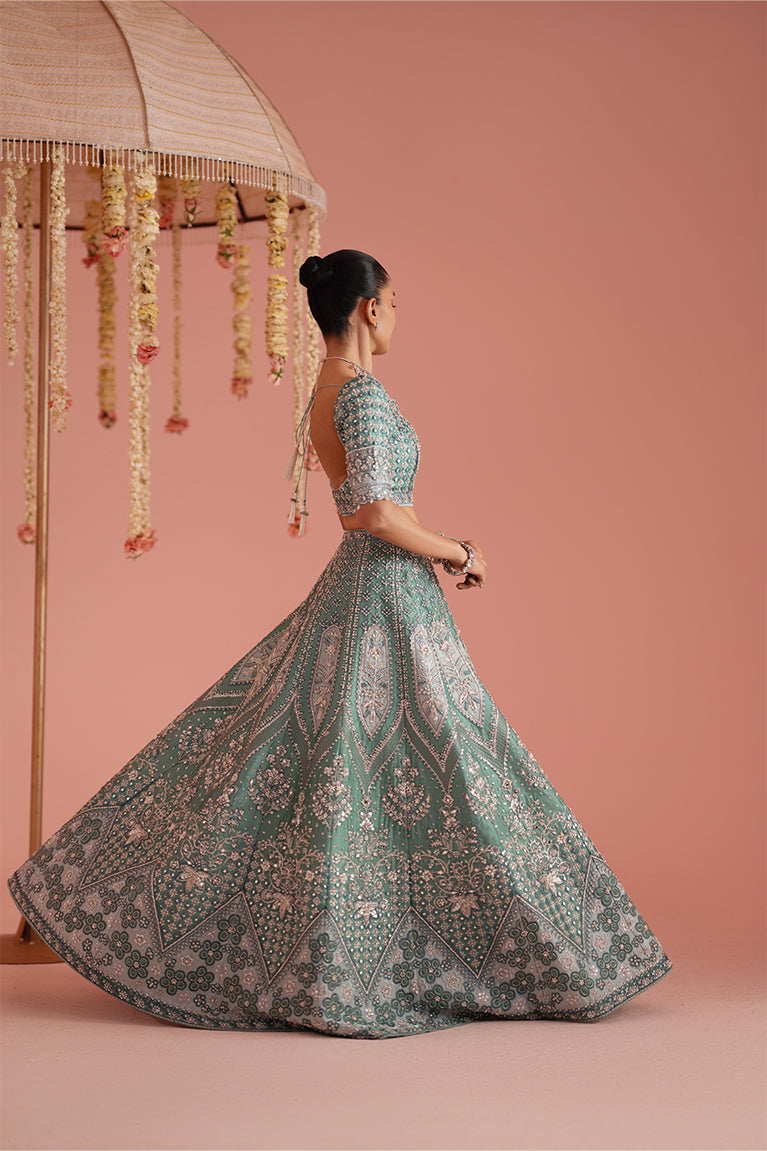 Mermaid Color Block Lehnga Choli & Dupatta